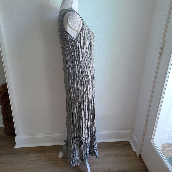 NWT Lee Andersen Crushed Dress in Silver/Grey - Picture 7 of 7